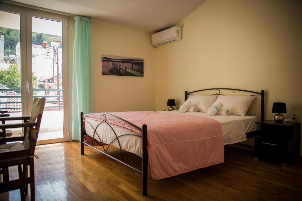 Aura Family Loft Apartment นาฟปลิโอ ภายนอก รูปภาพ